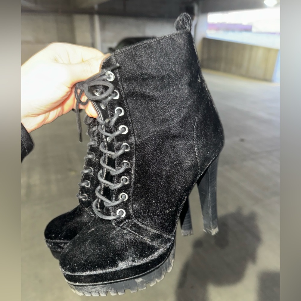 ALDO Women’s Platform velvet boots Size 36 fits like 6.5-7 Worn Twice MAKE OFFER